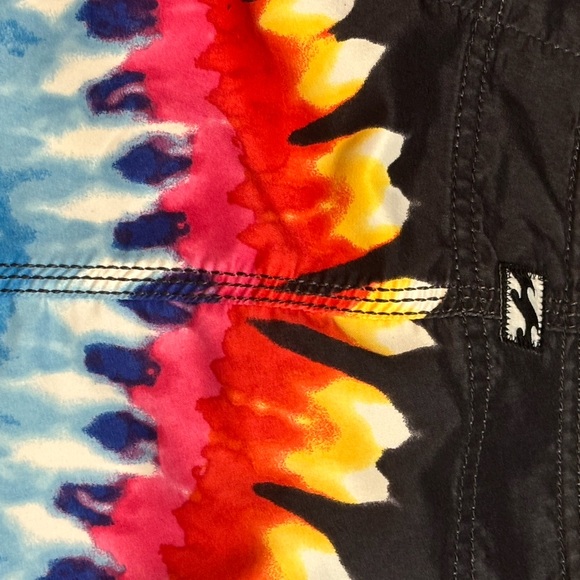 Billabong Drop In Tie Dye Boardshorts Men’s 34 Surf Swim Beach - Picture 5 of 8